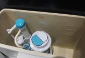 解决抽水马桶水箱漏水的方法（自己搞定）