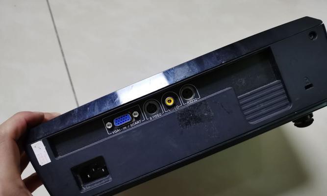 如何解决投影仪不亮的问题（投影仪无法亮起的故障排除和修复方法）  第1张