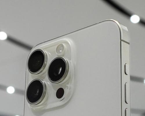 第一个翻转摄像头手机是什么品牌？它的功能特点有哪些？  第2张